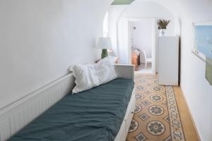 DUSSAIGA - Camera Del Fiordaliso