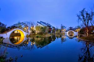 Banyan Tree hotel, 
Hangzhou, China.
The photo picture quality can be
variable. We apologize if the
quality is of an unacceptable
level.