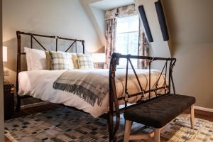 Suite room in The Princess Royal