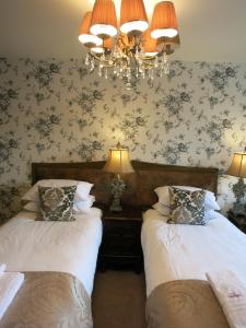 Hotels Logis Hotel De France : Chambre Deluxe Double ou Lits Jumeaux