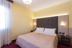 Chambre Double Mansardée avec Balcon
