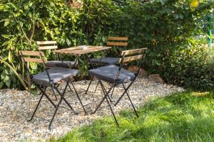 Apartment Secret Garden 