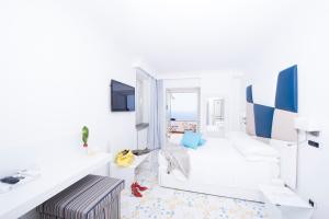 Deluxe Double Room with Sea View room in Hotel Villa Felice Relais