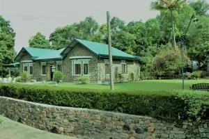 Sithara Estate Bungalow - Uda-Dompe