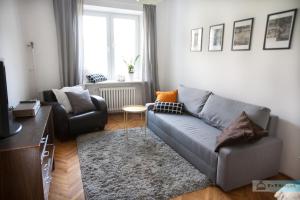 Warsaw Concierge Bracka Retro flat