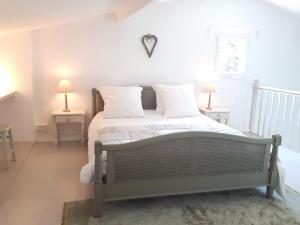 Vine house photo 6