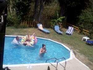 Georgina Apartments-pool-river