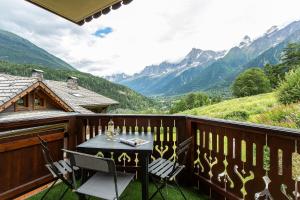 Appartements APARTMENT REFUGE DE BELLACHAT - Alpes Travel - Les Houches - Sleeps 4 : photos des chambres