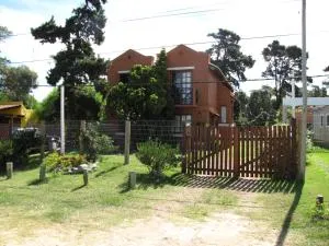 Los Nidos - 皮里亚波利斯