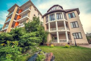 Quadruple Room with Balcony room in Azov Club