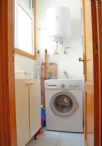 Alquilaencanarias-Medano Galte, terrace and beach