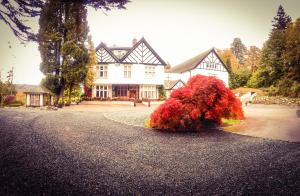 Lindeth Drive, Longtail Hill, Bowness-on-Windermere, Cumbria LA23 3JF, England.