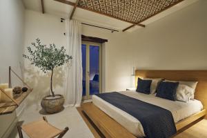 Niova Villa - Seafront, private pool and Ionian Sea Views, by ZanteWize