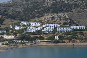 Dolphin Bay Family Beach Resort Syros Greece