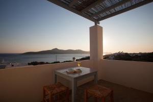 Oliaros seaside lodge Antiparos Greece