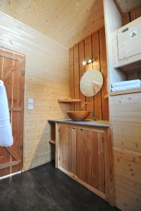 Hotels Les Volca'lodges de Tournebise : photos des chambres