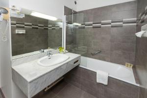 Hotels Logis Hotel Le Relais de Comodoliac : photos des chambres