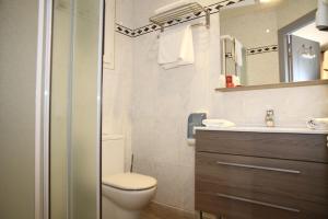 Hotels Hotel Saint Germain : photos des chambres