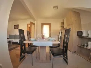 Apartments "Pavić" near Zagreb Airport - Mraclin