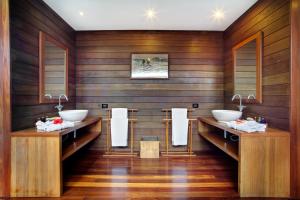 Gangehi Island Resort & Spa image 2