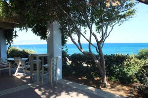 Family Suite with Sea View (2 Adults + 2 Children) 