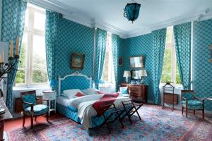 Blue Deluxe Double Room with Garden View room in Chateau de Raissac