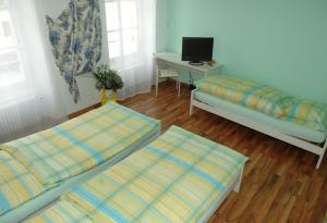 Triple Room room in Hotel Restaurant Au Chasseur