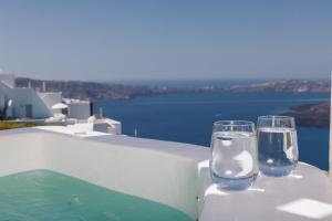 Tholos Resort Santorini Greece