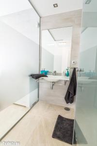 ELuxuria Sunny Villa