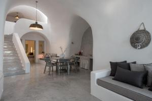 Amorous Villa-By Senses Collection Santorini Greece