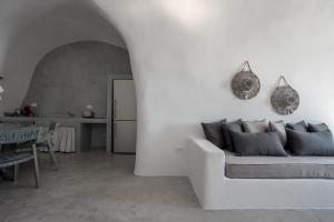 Amorous Villa-By Senses Collection Santorini Greece