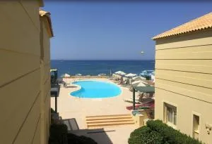 历索斯碧池公寓酒店 - 普拉塔尼亚斯