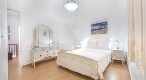 New Mykonos town house