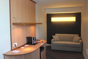 Hotels Best Western Plus Paris Saclay (ex: Val de Bievre) : Suite Lit King-Size avec Canapé-Lit - Non-Fumeurs