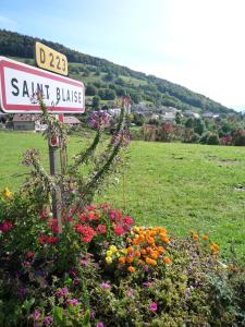 Hotels The Originals City, Hotel Rey du Mont Sion, Saint-Julien-en-Genevois Sud (Inter-Hotel) : photos des chambres