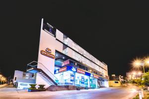 Millenium Plaza & Suites