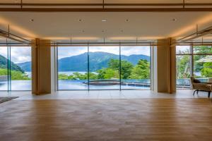 Hakone Ashinoko Hanaori