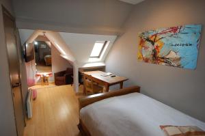 Double Room with Street View room in Hotel Piano 2 - Mont-St-Guibert - Louvain-la-Neuve