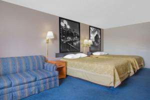 Studio Suite with Two Double Beds - Non-Smoking room in Super 8 by Wyndham Winnemucca NV