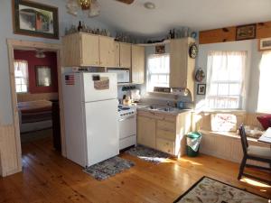 One-Bedroom House room in Livingston Junction Cabooses and Cabin