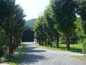 ADONIS CHAMBRES DHOTES