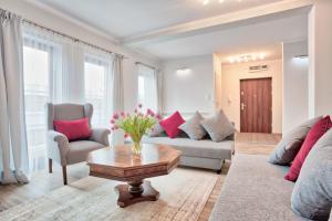 Three-Bedroom Apartment (10 Adults) - 5 Jaworskiego Street room in Tyzenhauz Apartments Superior