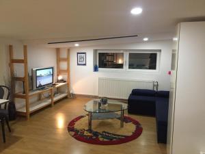 Isabella Rooms