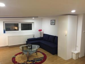 Isabella Rooms