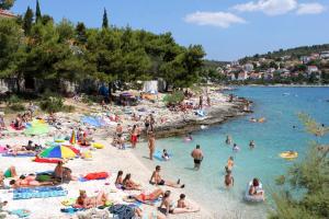 Apartments by the sea Rastici, Ciovo - 9470