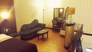 Phòng Tiêu Chuẩn Giường Đôi (Standard Double Room)