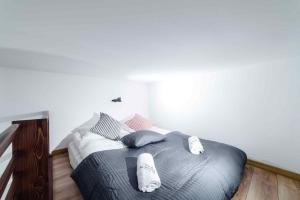 2 Nights Apartments - great location, right next to Main Rail and Bus Station, 10 min to Main Square by foot