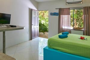 Playa Negra Surf Lodge