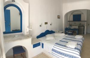 Dioskouri Art Villas Santorini Greece