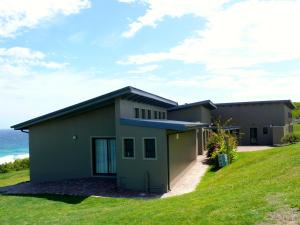 Cliffs Edge Farmhouse